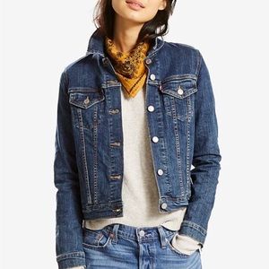 NEW! Levi’s Trucker Denim Jacket